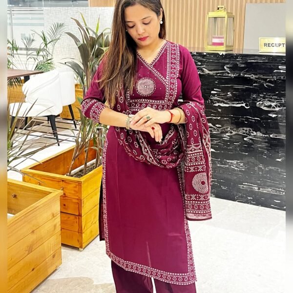 Women Stylish Pink Kurta Pant